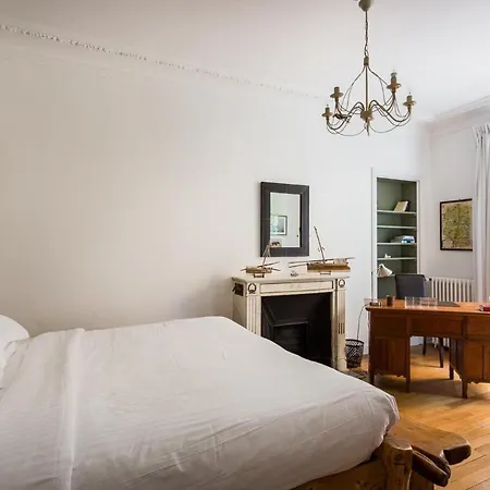 Rue Petrarque By Onefinestay * Paris